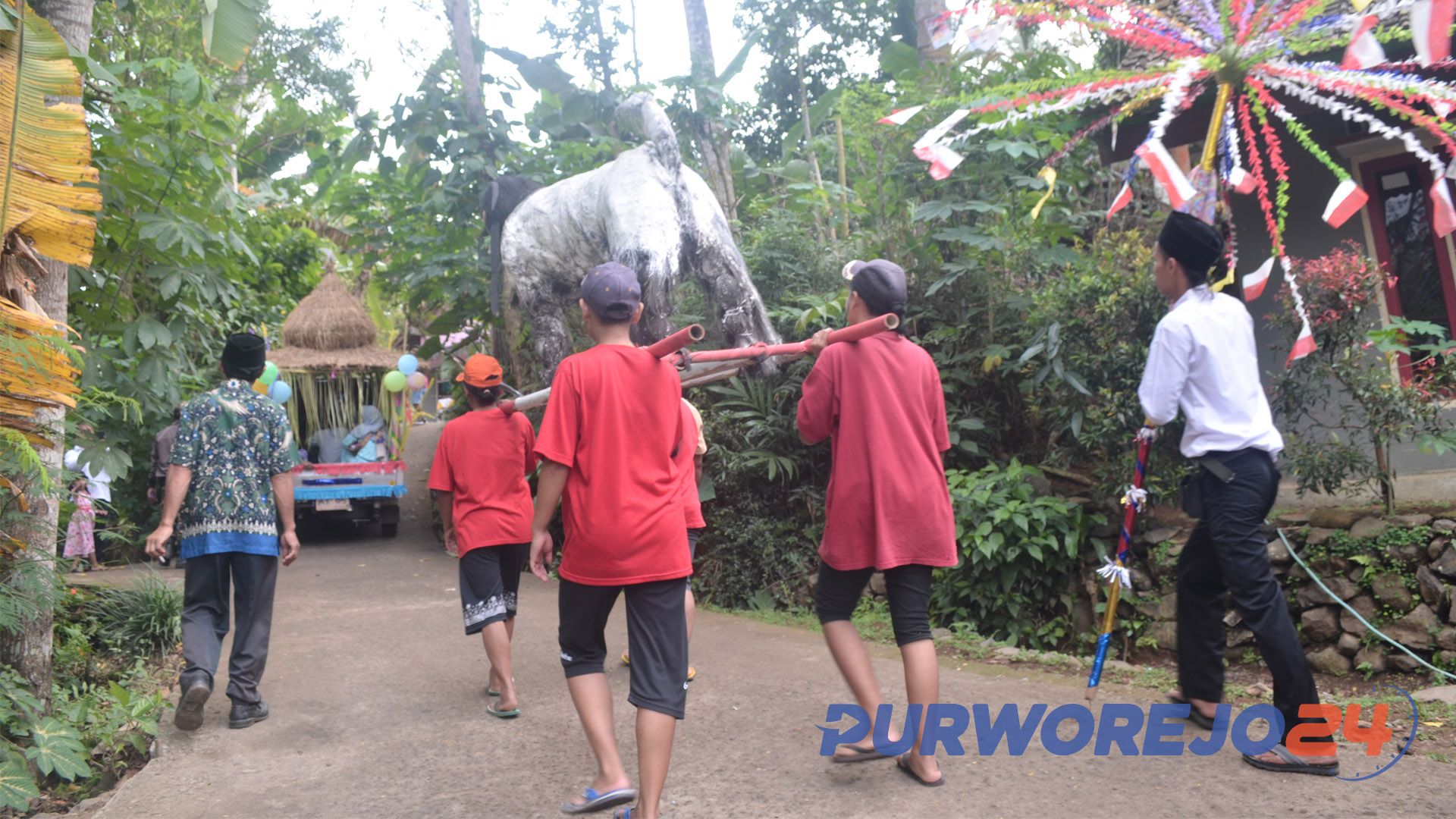 Arak-arakan Hasil Bumi Merti Desa Tlogobulu Kaligesing_2019