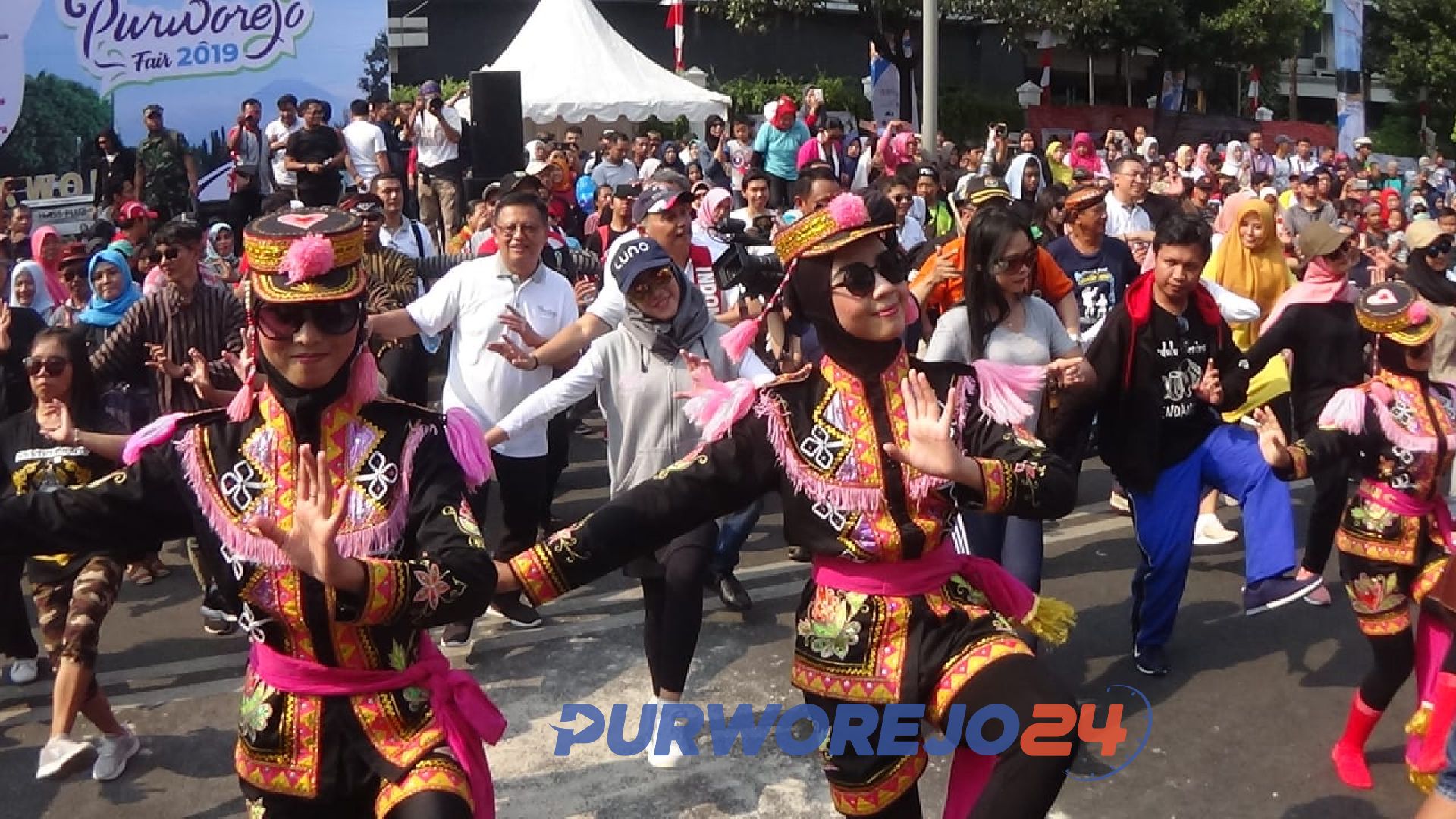 Flashmob Dolalak semarakkan Purworejo Fair 2019 (28/7/2019)