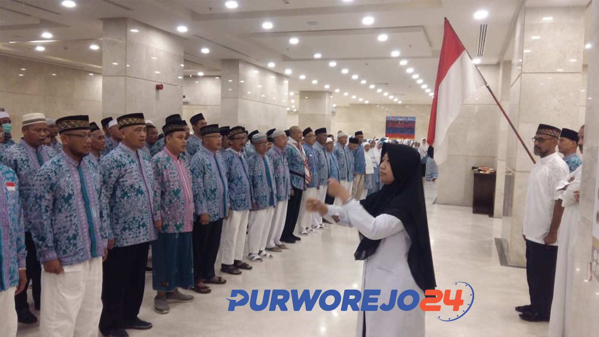 Jamaah Haji Asal Purworejo Melaksanakan Upacara HUT RI di Mekah