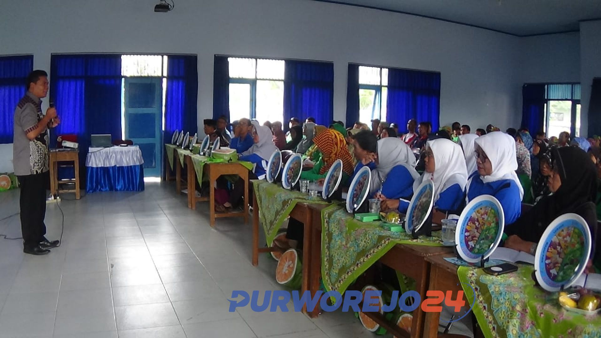). Sosialisasi Germas di gedung PGRI, Kamis (8/8/2019)
