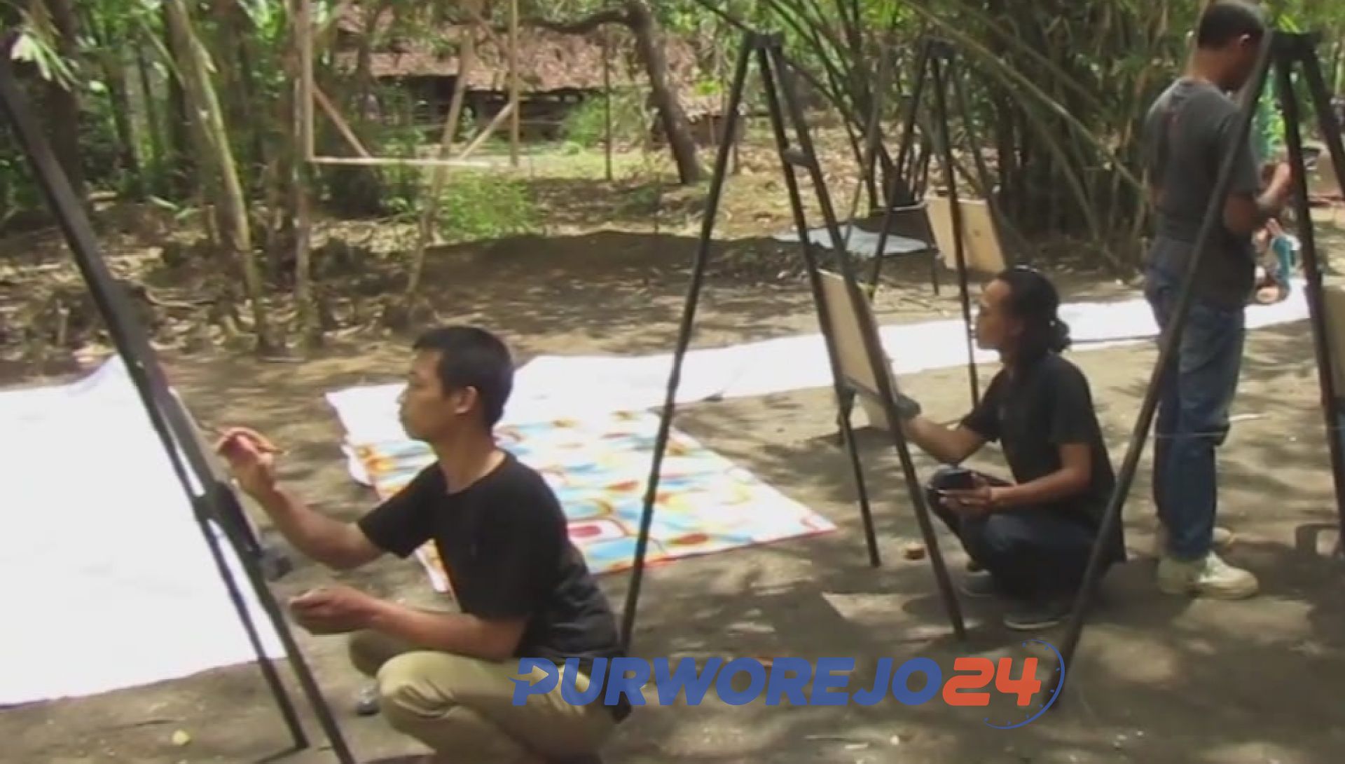 Seniman Purworejo melukis bersama. (Ilustrasi)