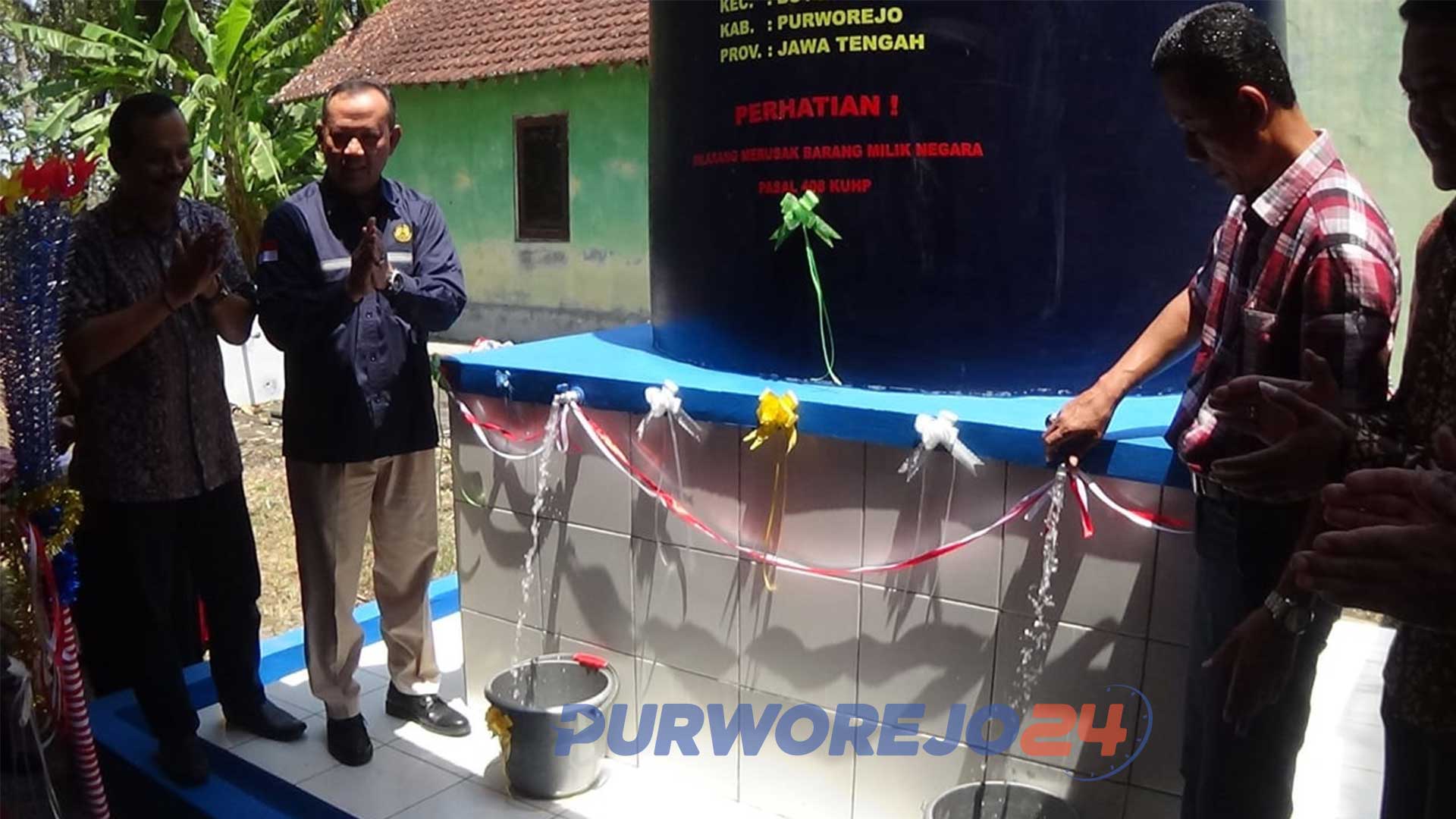 Kementerian ESDM menyerahkan sumur bor bantuan di Desa Lugurejo, Kecamatan Butuh. (14/9/2019)