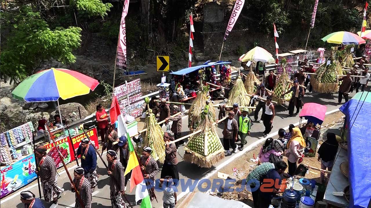 Ribuan pengunjung memadati Jolenan Somongari. (15/10/2019)