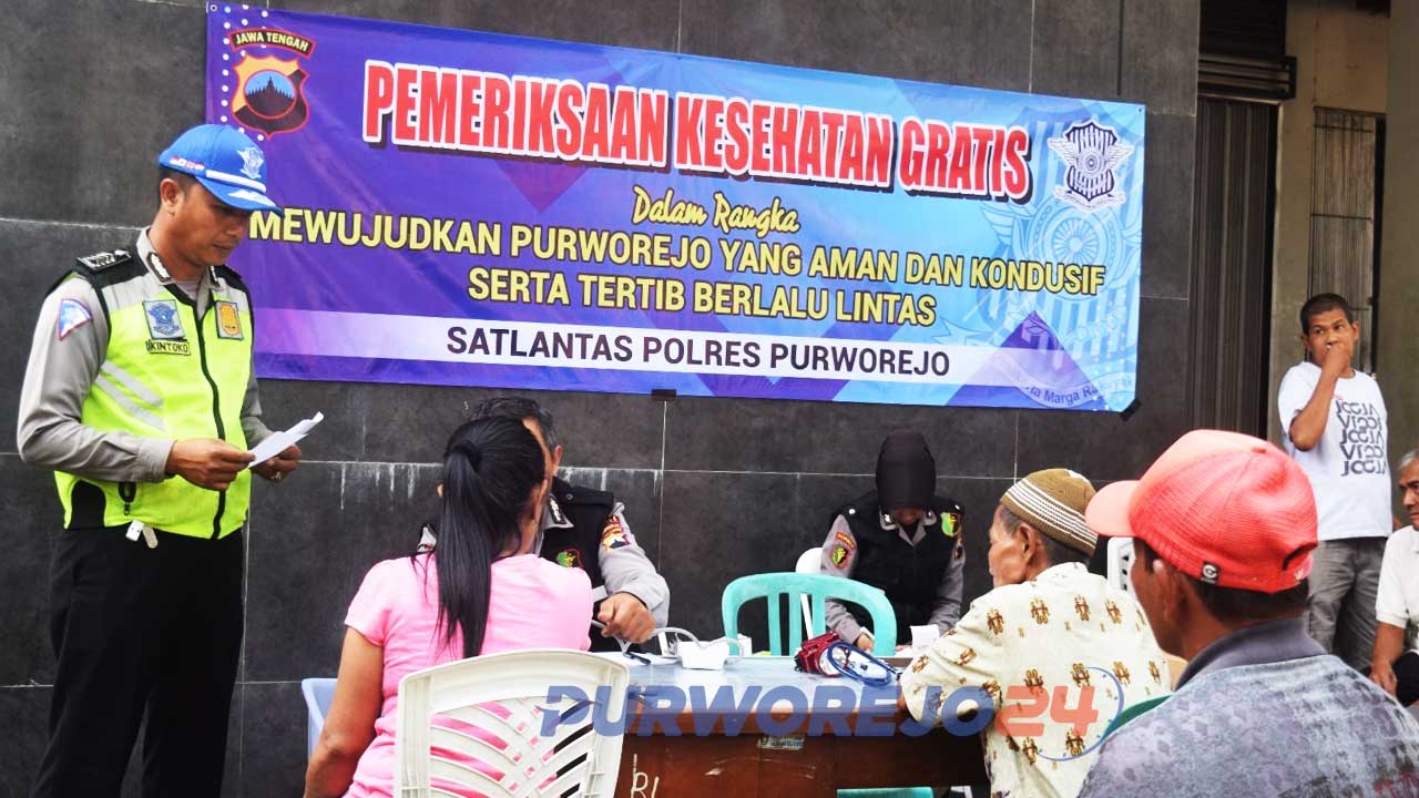Polres Purworejo gelar Bakti Sosial di Pasar Baledono. (19/10/2019)
