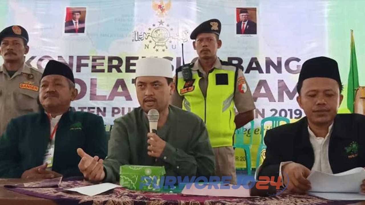 H. Farid Solihin ( kiri) dan KH. R. Abdul Hakim Hamid (tengah) terpilih menjadi Ketua Tanfidiyah dan Rais Syuriyah Pengurus Cabang Nahdlatul Ulama Kabupaten Purworejo periode 2019-2024.