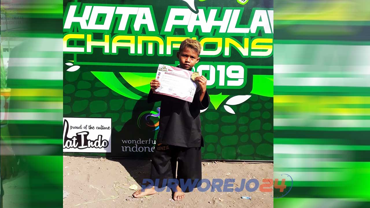 Prabu Yudhistira Kenzie Prabu Raih Emas di Open Pencak Silat Tournament Kota Pahlawan Championship 1. (23/11/2019)