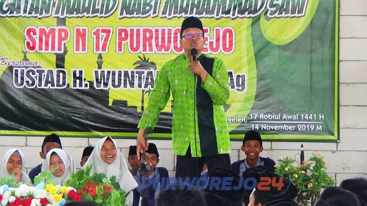 Pengajian dalam rangka peringatan Maulid Nabi Muhammad SAW di SMPN 17 Purworejo. (14/11/2019) Muhammad SAW