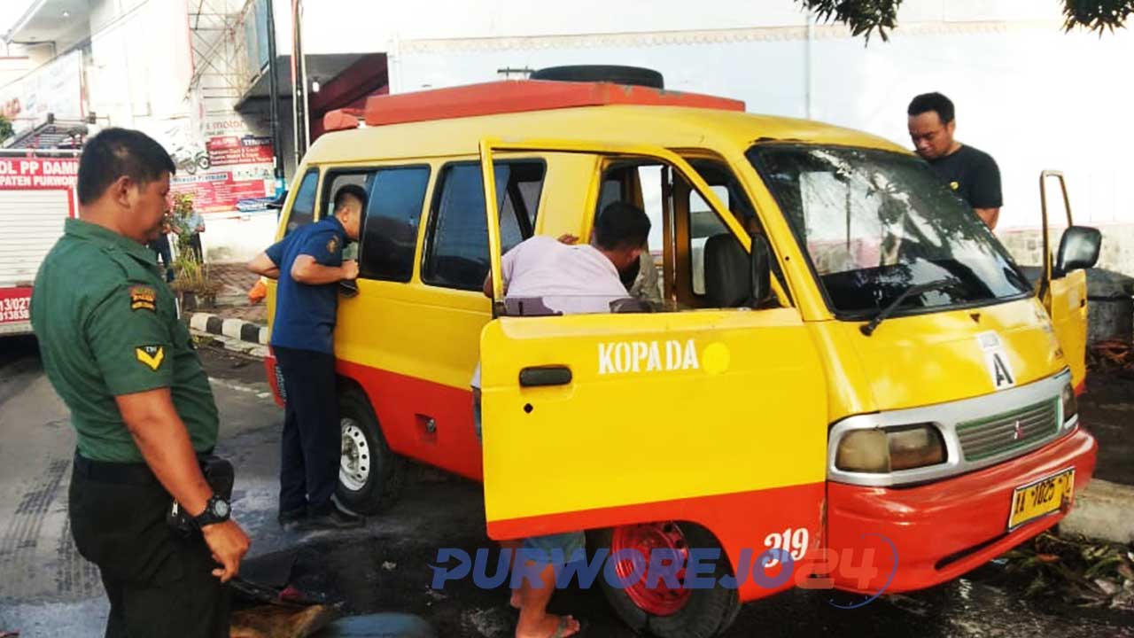 Kopada terbakar di jalan Panglima Sudirman Purworejo