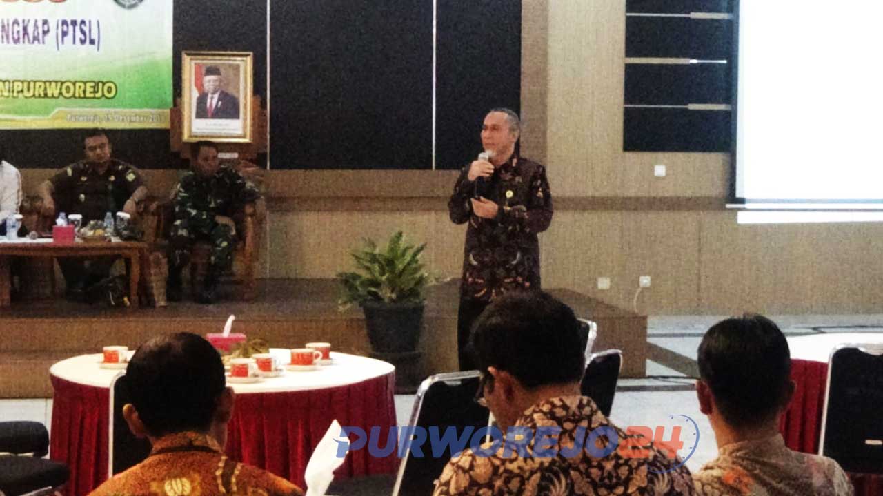 Sosialisasi PTSL di ruang Arahawang Setda Purworejo.