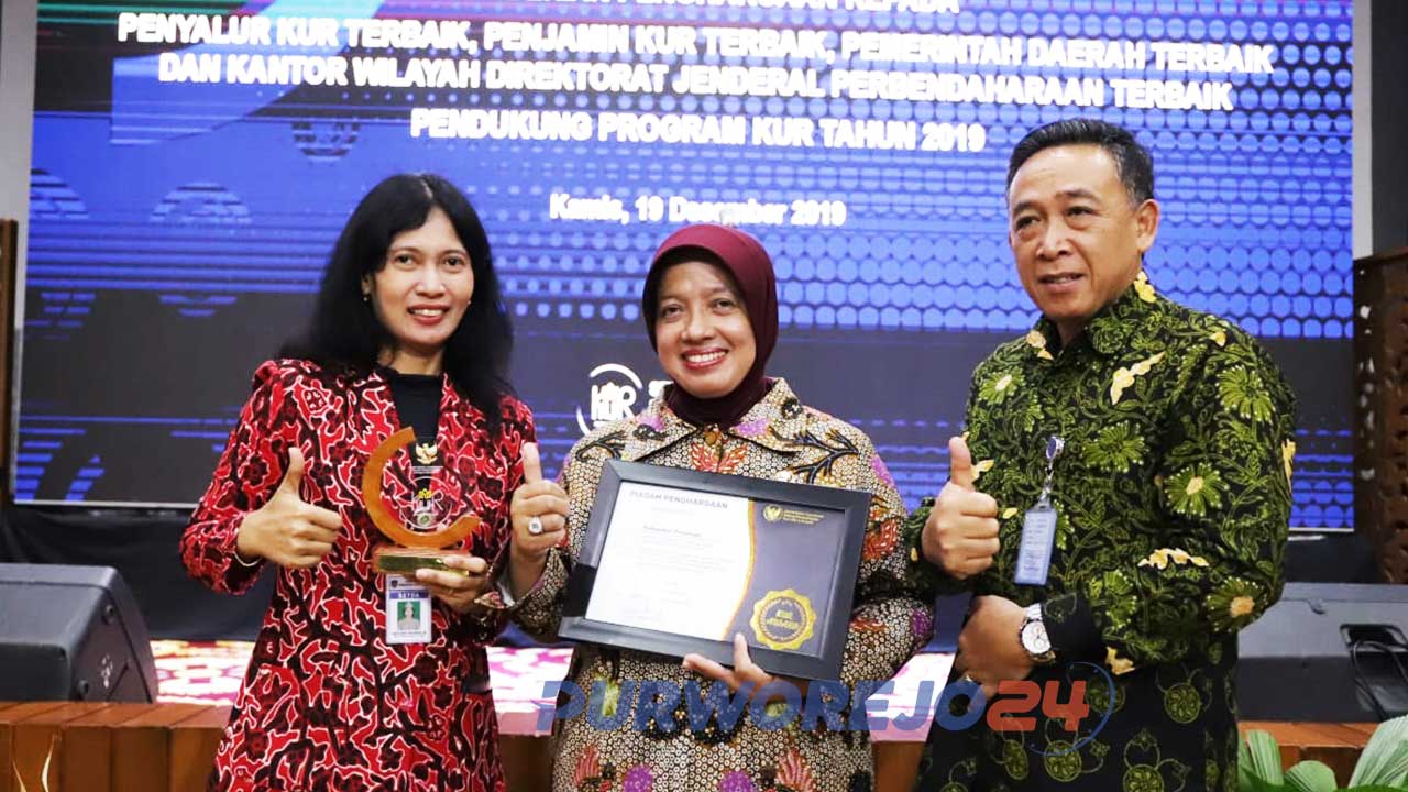 Pemkab Purworejo Terima Penghargaan Pendukung Program KUR 2019 Terbaik II