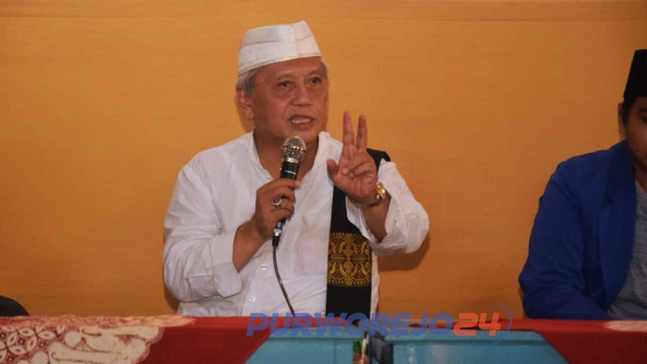 K.H Achmad Chalwani dalam pembukaan PKD PMII Purworejo