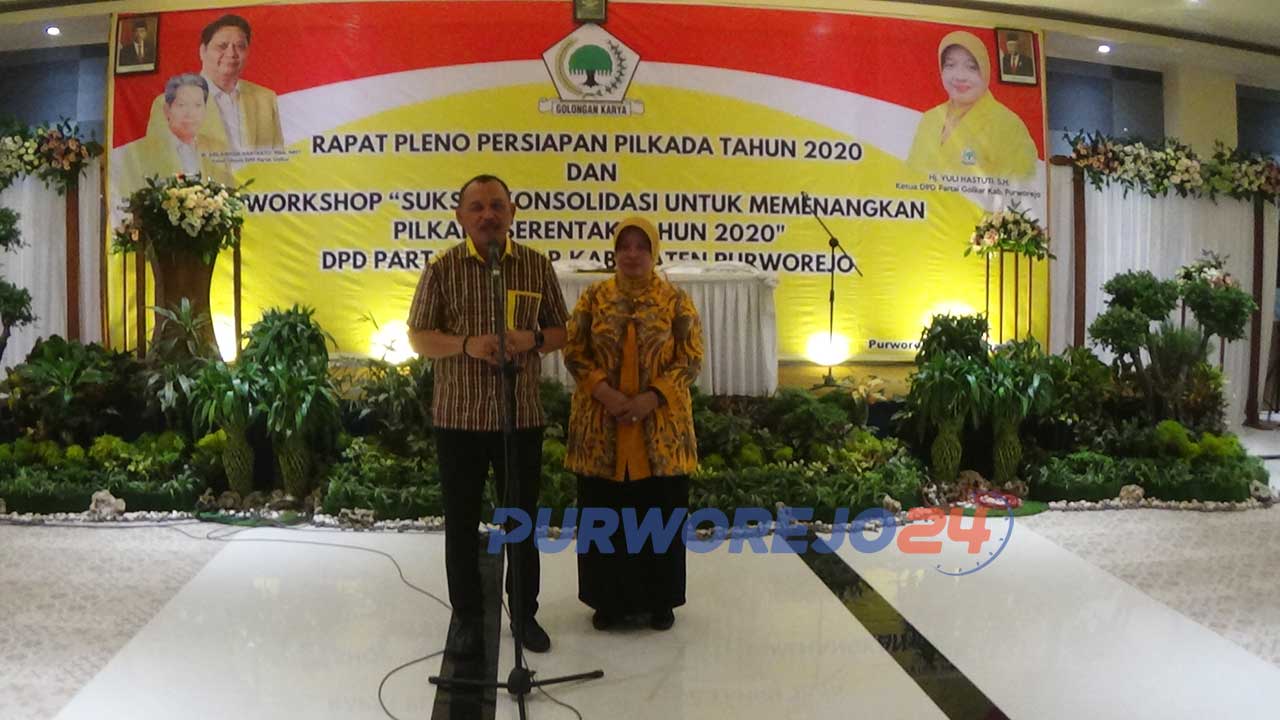 Agus Bastian dan Yuli Hatuti saat hadiri Rapat Pleno Persiapan Pilkada 2020 Partai Golkar