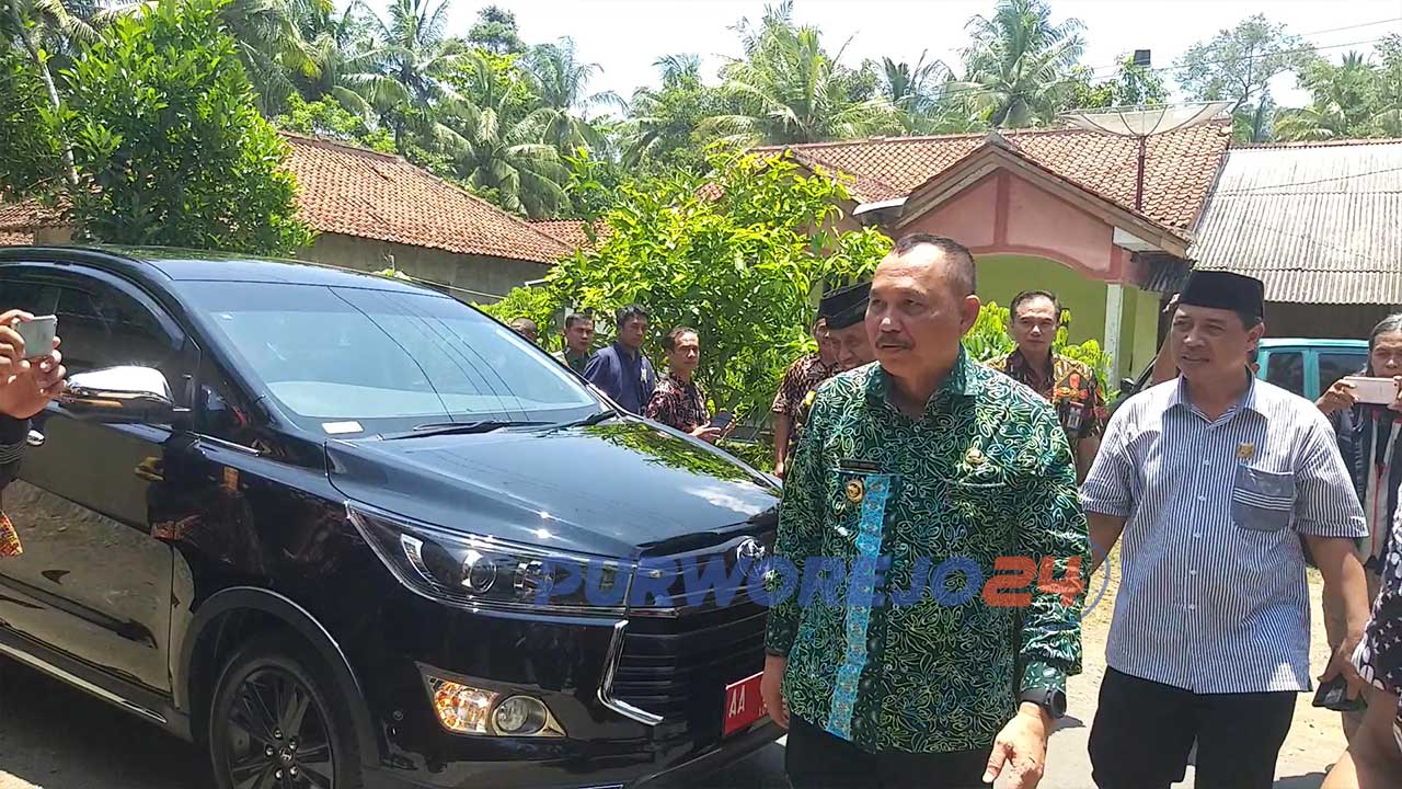 Bupati Purworjeo Kunjungi Korban Perundungan