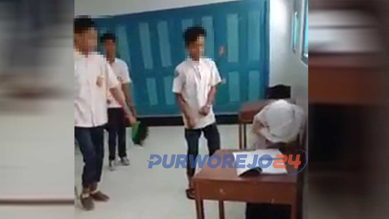 Seorang siswi di Purworejo menapat perudnugnan dari teman kelasnya