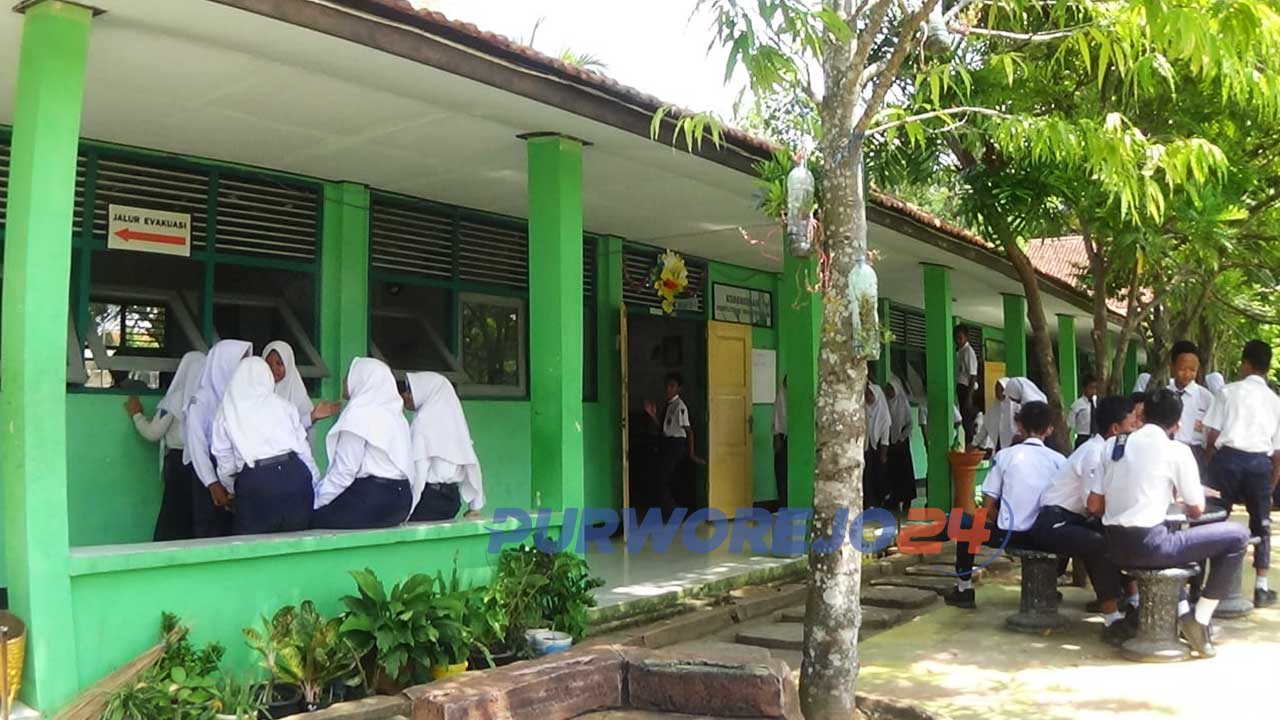 Suasana di salah satu SMP di Purworejo