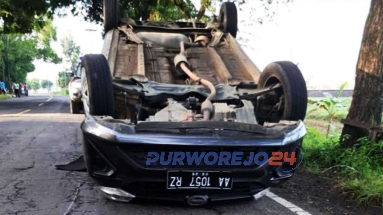 Kecelakaan di Jalan Purworejo - Jogja kilometer 17, jembatan Srapah Desa Bapangsari, Kecamatan Bagelen. (12/4/2020)