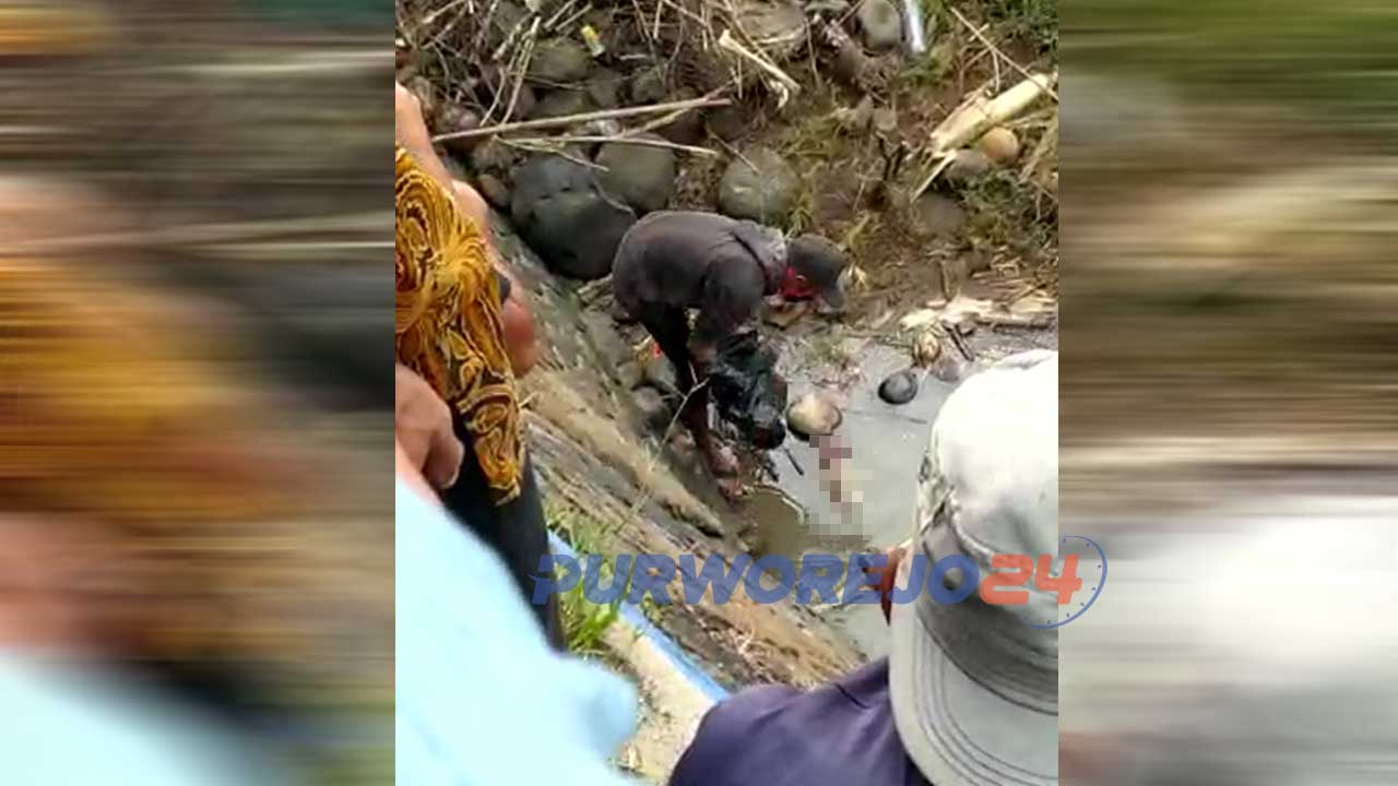 Sesosok mayat bayi ditemukan di Bendungan Sungai Kodilm Purworejo. (19/4/2020)