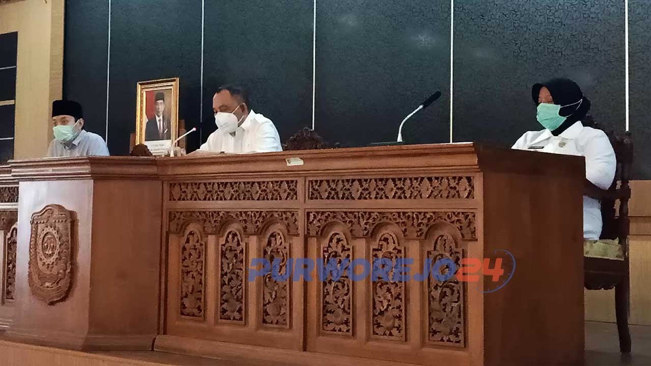 Bupati Purworejo Agus Bastian, saat jumpa pers di ruang Arahiwang Kompleks Setda Kabupaten Purworejo. (10/6/2020)