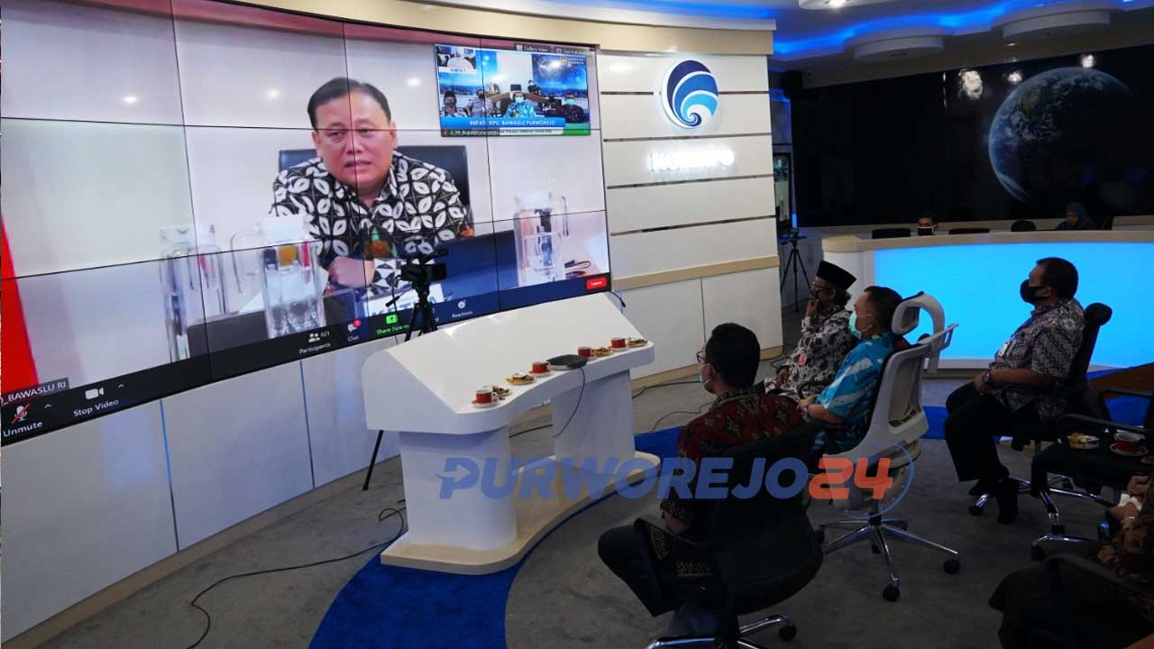 Rapat Koordinasi Persiapan Pelaksanaan Pilkada Serentak tahun 2020 digelar melalui video conference, Jumat (5/6/2020)