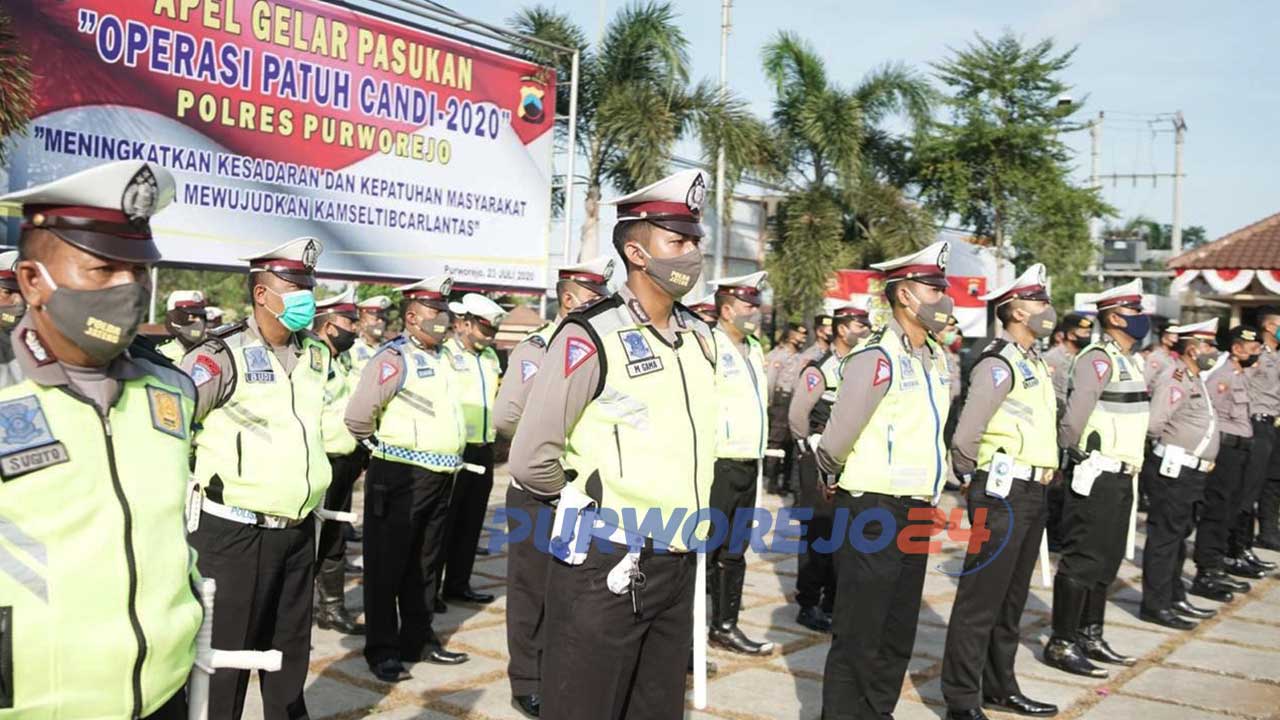 Apel Gelar Pasukan Operasi Patuh Candi 2020 di Mapolres Purworejo.
