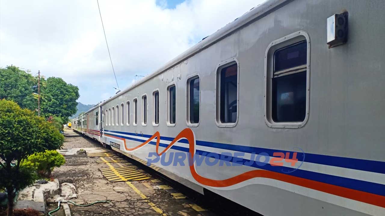 KAI operasikan kereta tambahan untuk antisipasi lonjakan penumpang saat musim liburan Idul Adha 2020