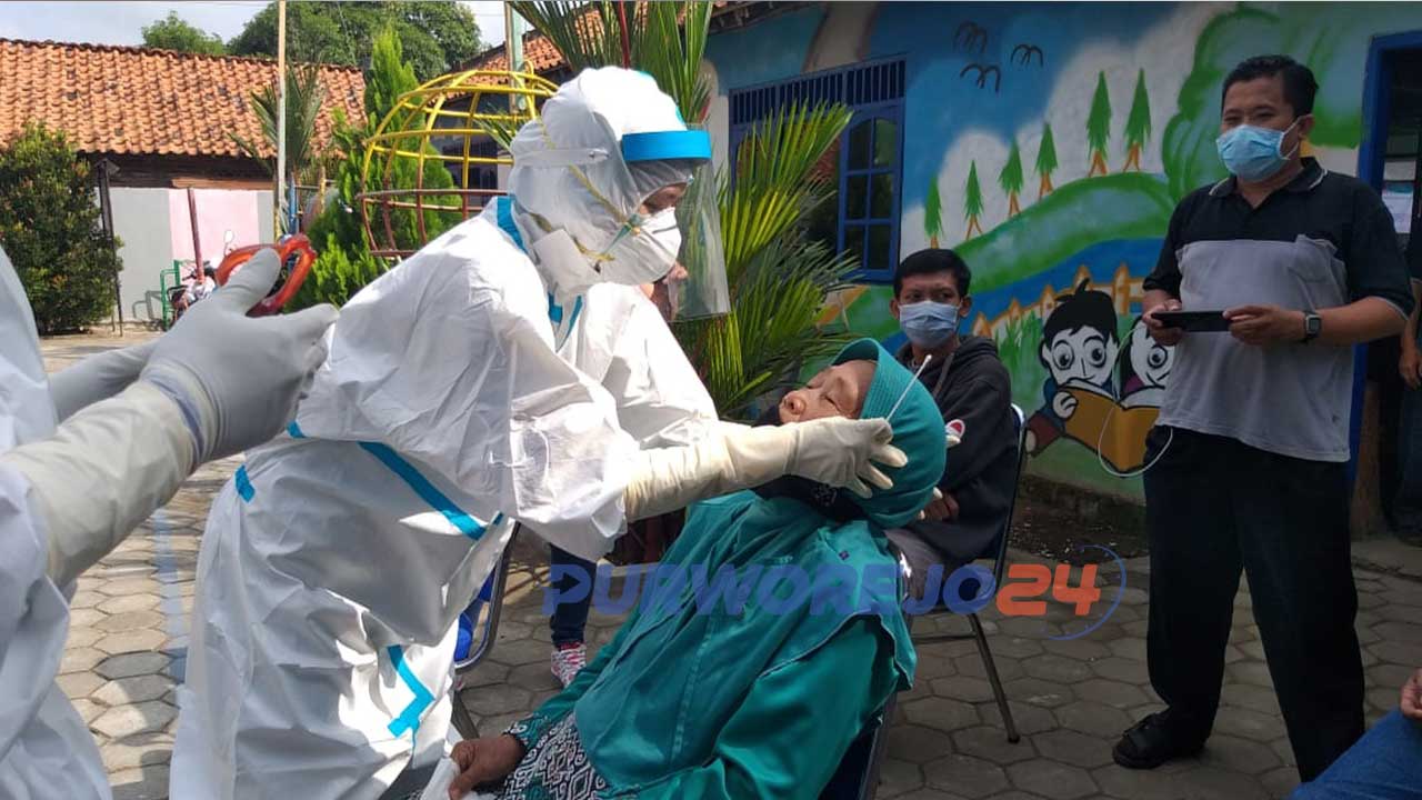 Swab Test di desa Krandegan kecamatan Bayan . (Dok)