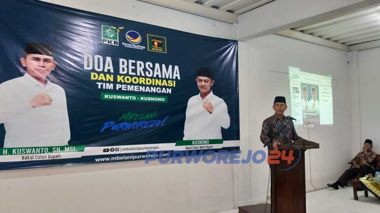 Bacalon Calon Bupati, Kuswanto sedang emmeberikan sambutan saat peresmian Rumah Pemenangan. (24/8/2020)