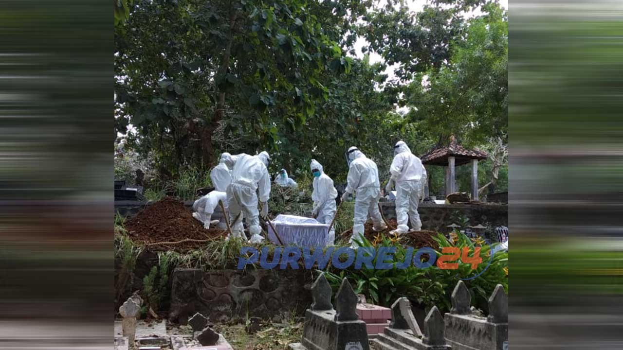 Pemakaman dengan protokol kesehatan covid-19