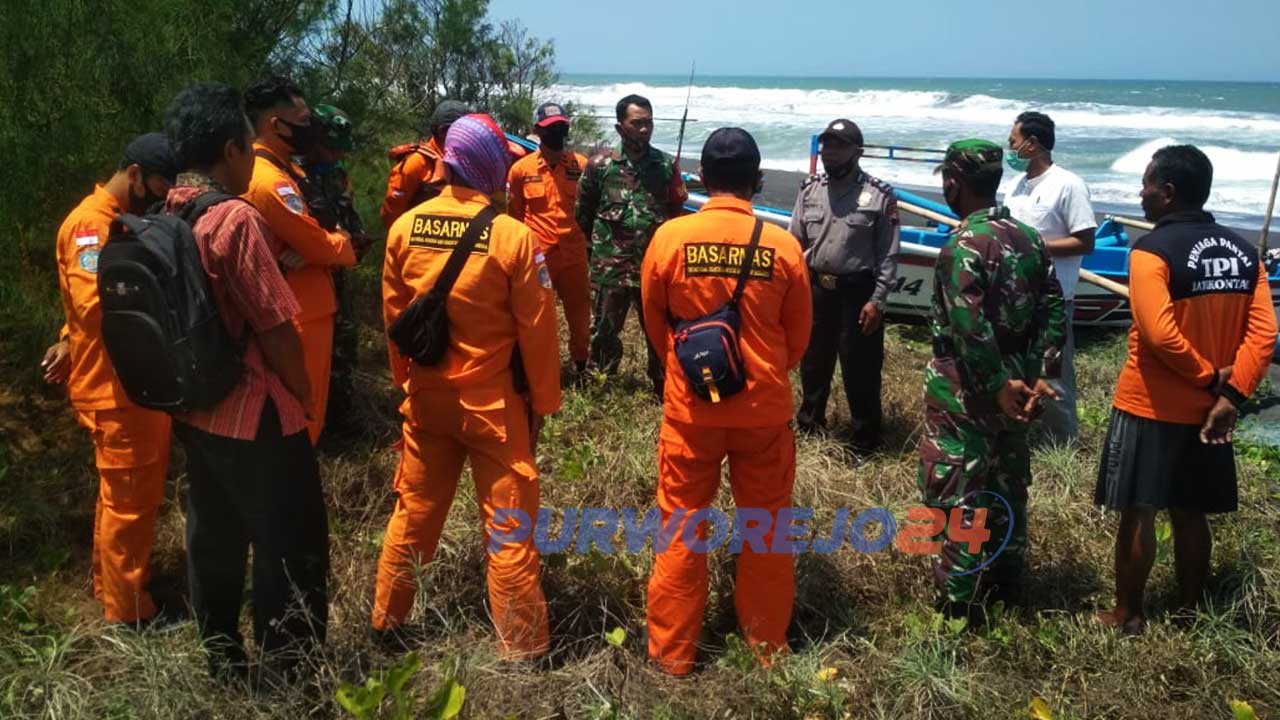 Satu orang nelayan dikabarkan hilang tenggelam dalam sebuah kecelakaan laut di perairan pantai Jatikontal, Purworejo. Selasa (8/9/2020).