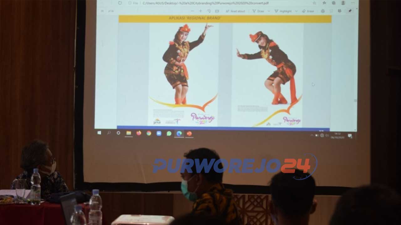 Focus Group Discussion bertajuk Menemukenali Dolalak dalam Strategi Pencitraan (Branding) Kabupaten Purworejo yang berlangsung di Gedung Wanita Purworejo, Selasa (6/10/2020)