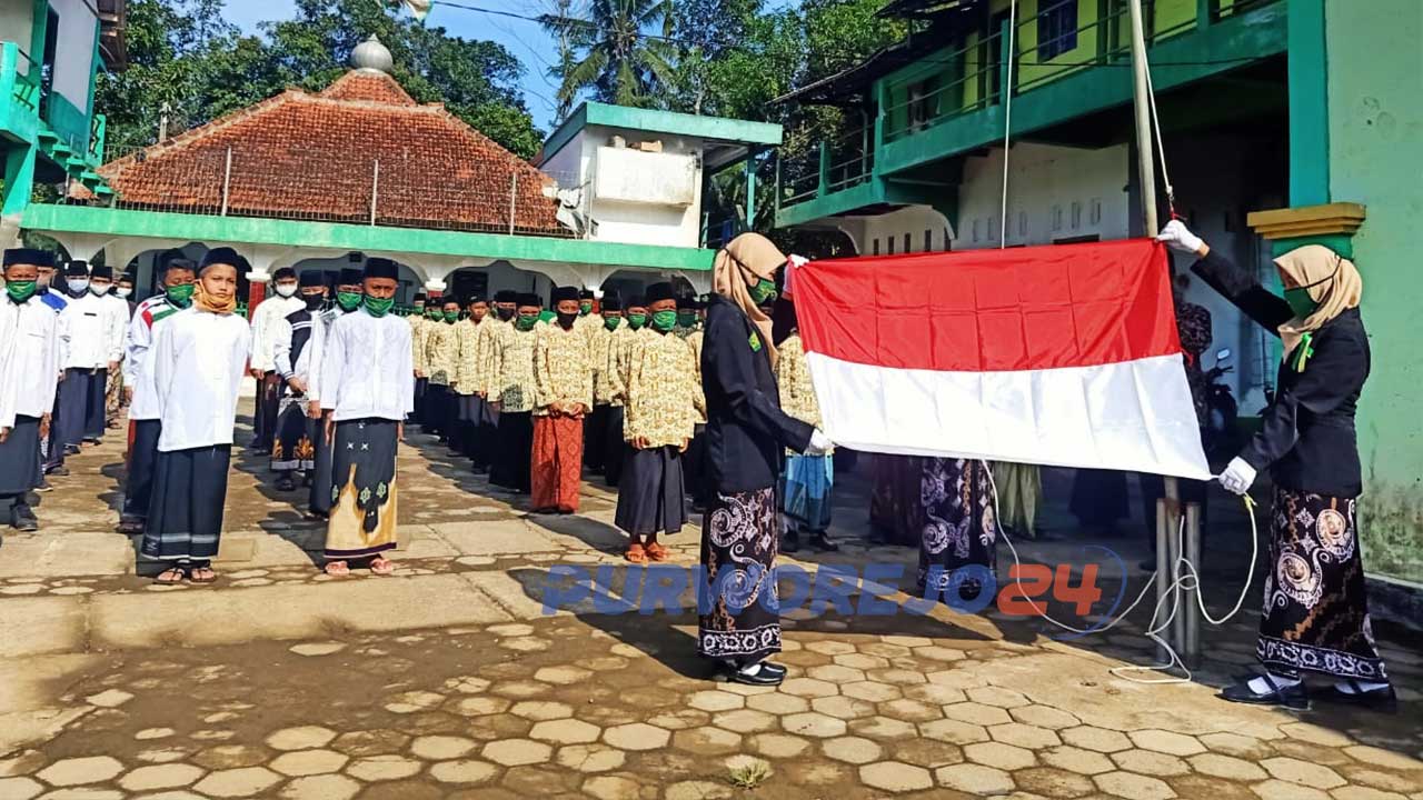 SMP Nurul Muttaqin Kemiri Peringati Hari Santri Nasional (HSN), 22/10/2020)