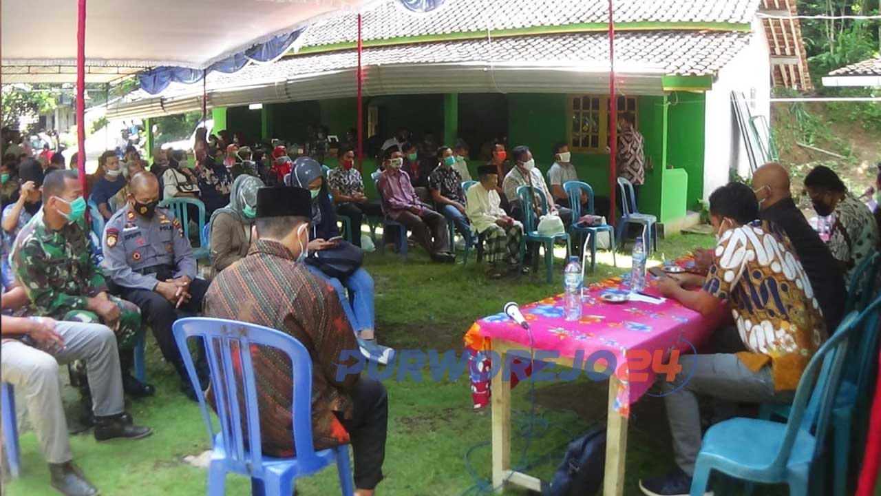 Pertemuan ganti rugi pengadaan tanah untuk pembangunan bendungan Bener, (7/1/2021)