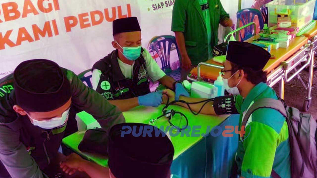 Bakti sosial pemeriksaan kesehatan bagi seluruh peserta Rakercab yang bertajuk Ansor Peduli.