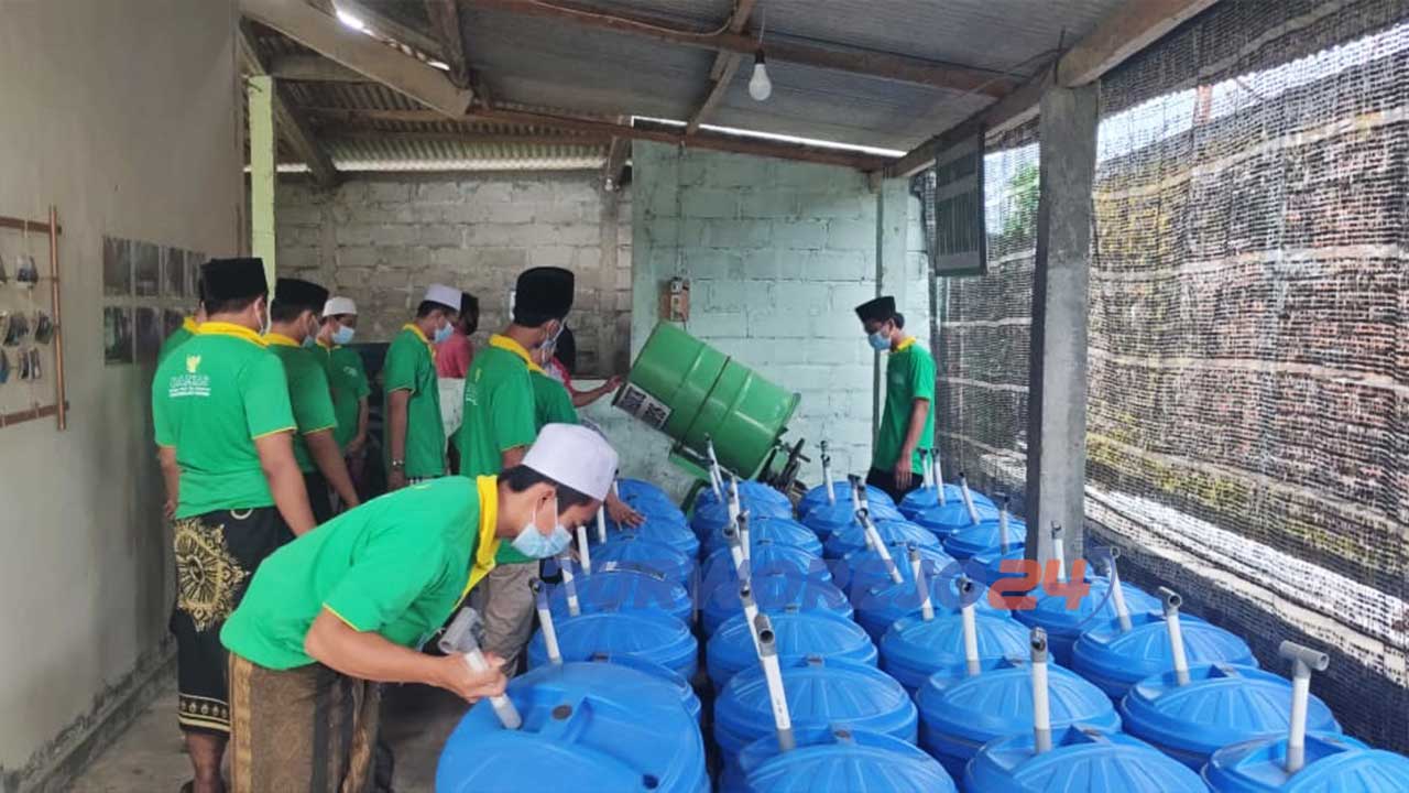 Baznas Propinsi Jawa Tengah mengelar pelatihan pengolahan sampah untuk perwakilan Ponpes se-Jateng di SMKN 1 Purworejo