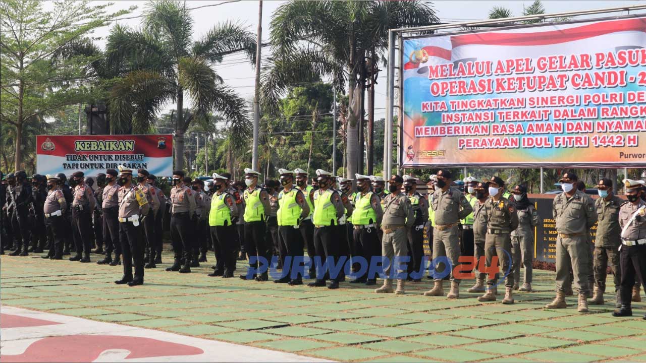 Ratusan personil POlres Purworejo dan instansi terkait melalukan apel persiapan Operasi Ketupat 2021