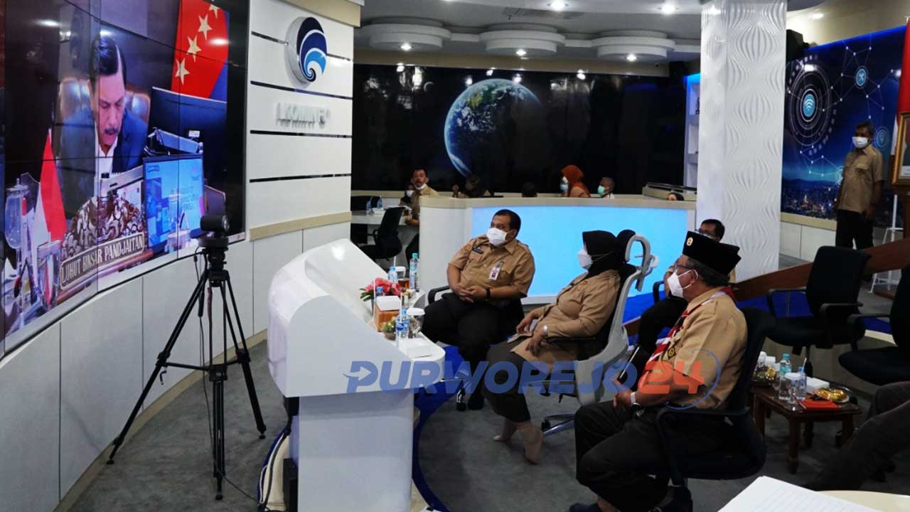 Rapat koordinasi evaluasi PPKM Darurat Jawa-Bali secara virtual yang dipimpin oleh Menko Marves Luhut Binsar Pandjaitan, Rabu (14/7/2021).