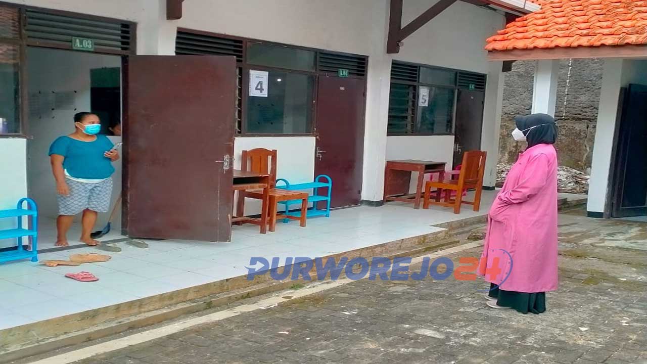 Warga positif Covid-19 di tempat isolasi terpadu