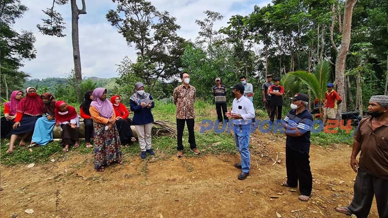Beka Ulung Hapsara, Komisioner Komnas HAM melakukan penegcekan di lapangan terkait laporan adanya intimidasi yang disampaikan oleh kelompok Gempadewa dan Wadon Wadas.