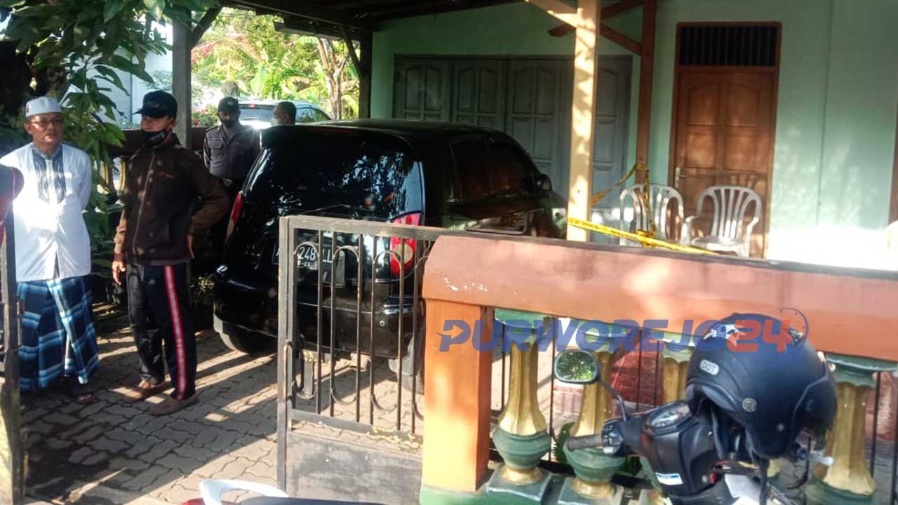 Rumah korban penusukan yang mengakibatkan korban meninggal dunia di desa Kedungkamal Kec. Grabag Kab. Purworejo