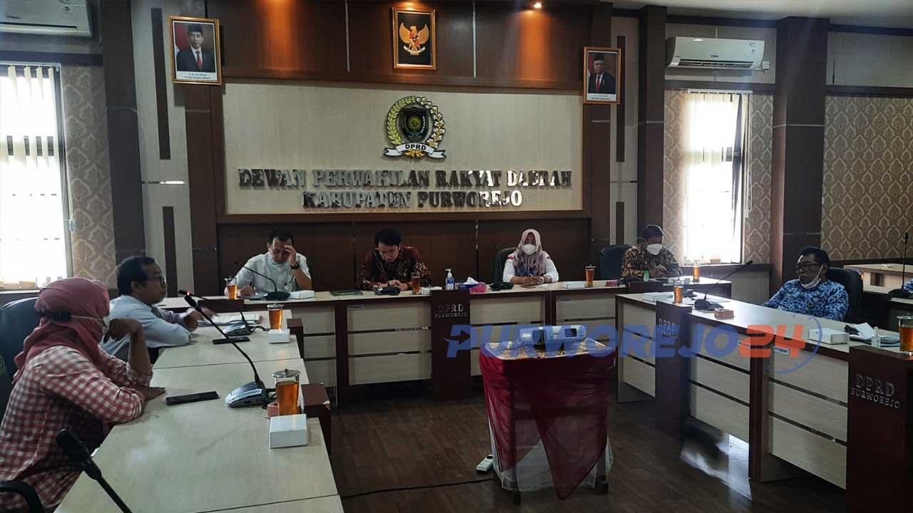 Suasana rapat DPRD Purworejo