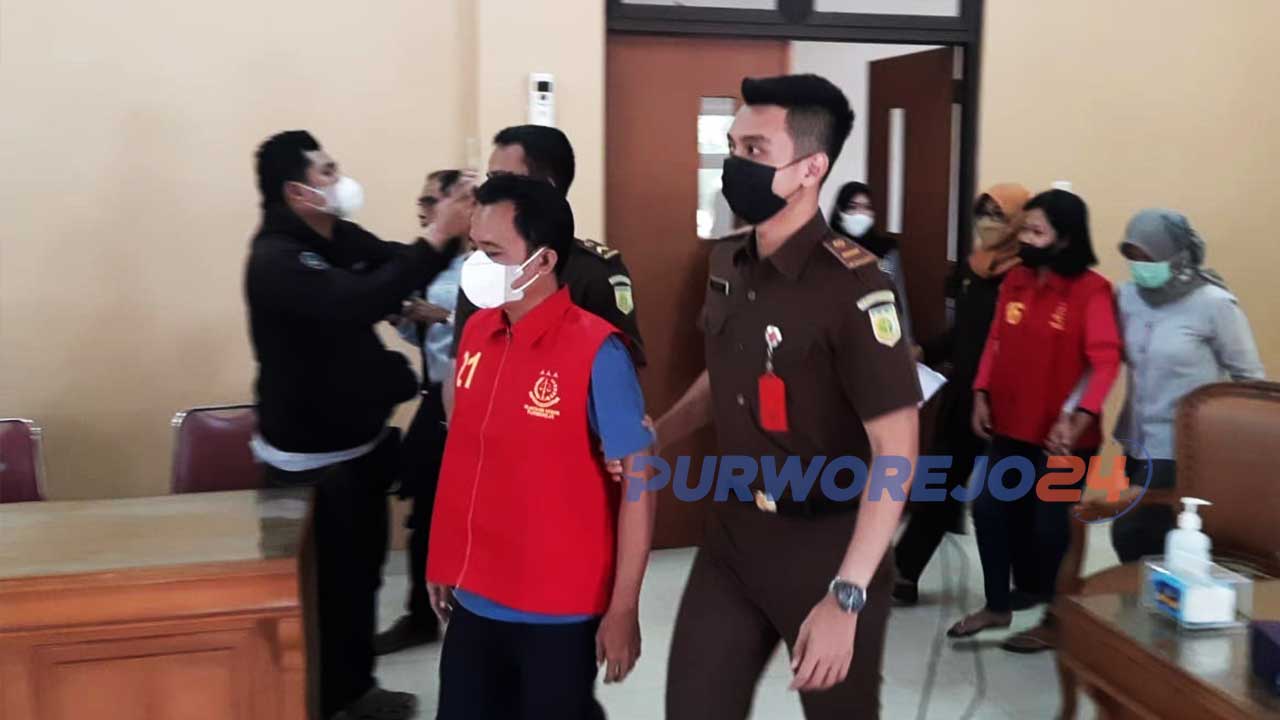 Toto Santoso dan Fanni Aminadia ditangkap petugas kejaksaan negeri Purworejo