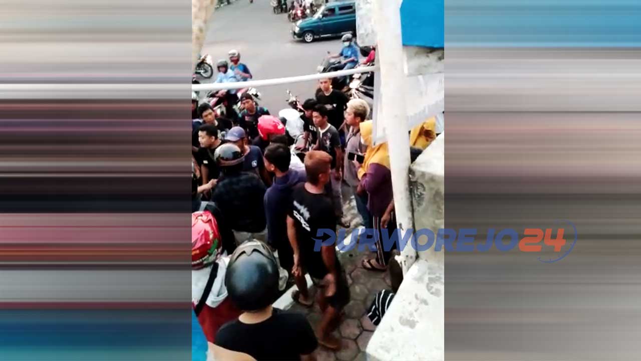 Belasan remaja di duga klitih di Perempatan Posjis