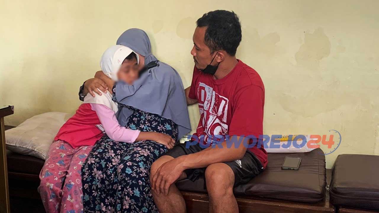 Dita, bersama kedua orangtuanya