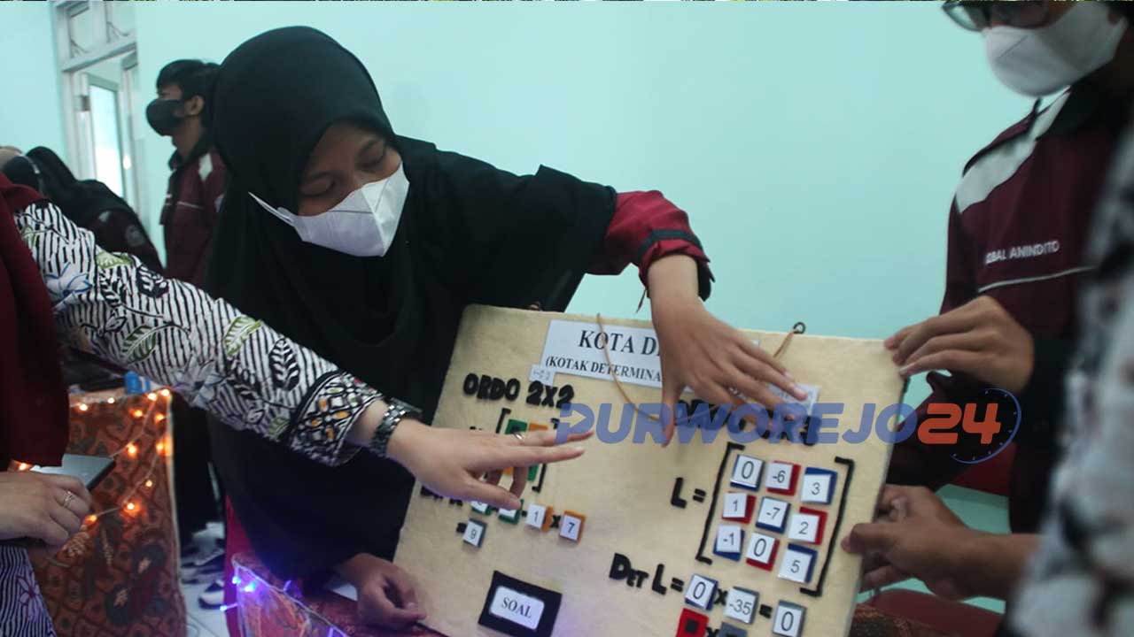 Himapma) Universitas Muhammadiyah Purworejo menggelar pameran media pembelajaran Matematika 2022