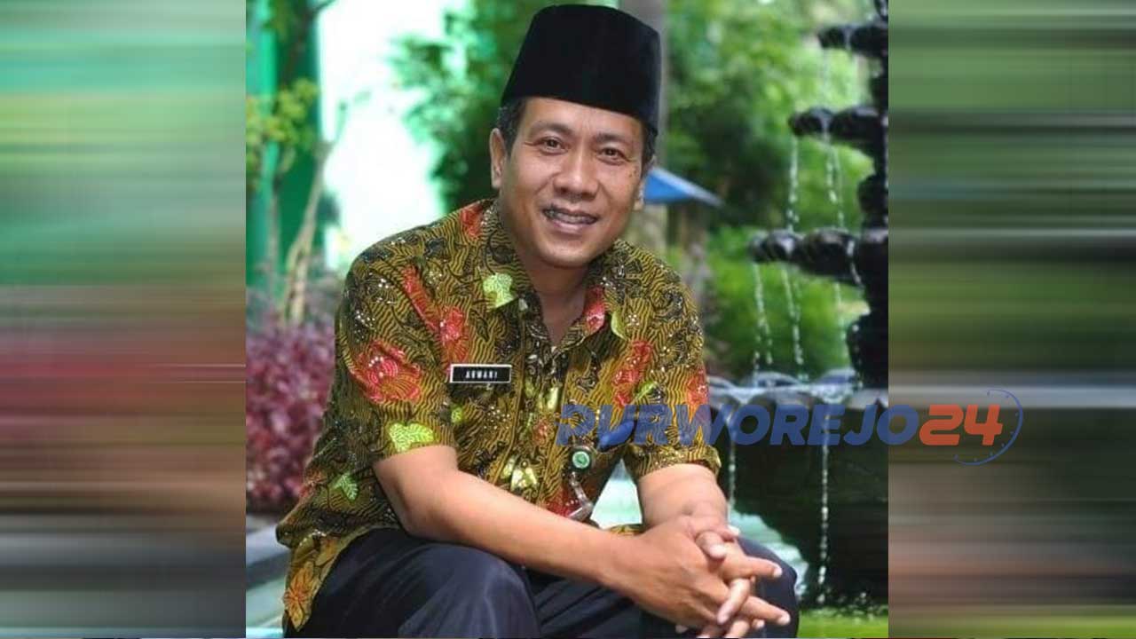 KH Arwani ketua MWC NU Kemiri