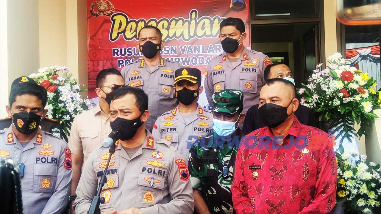 Kapolda Jawa Tengah Irjen Pol. Ahmad Luthfi beserta Kpaoplres Purworejo dan Bupati Purworejo