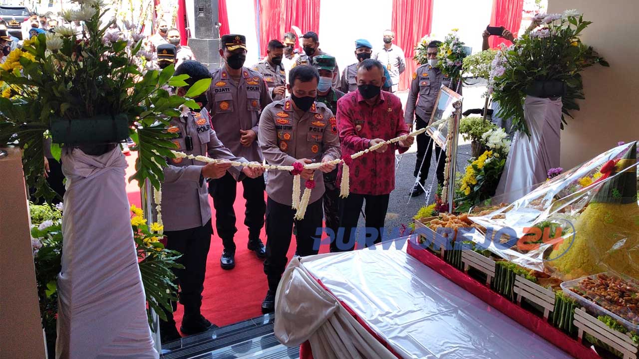 Kapolda Jawa Tengah Irjen Pol. Ahmad Luthfi meresmikan Asrama Polisi Vanlaar Purworejo Senilai 14,4 M.