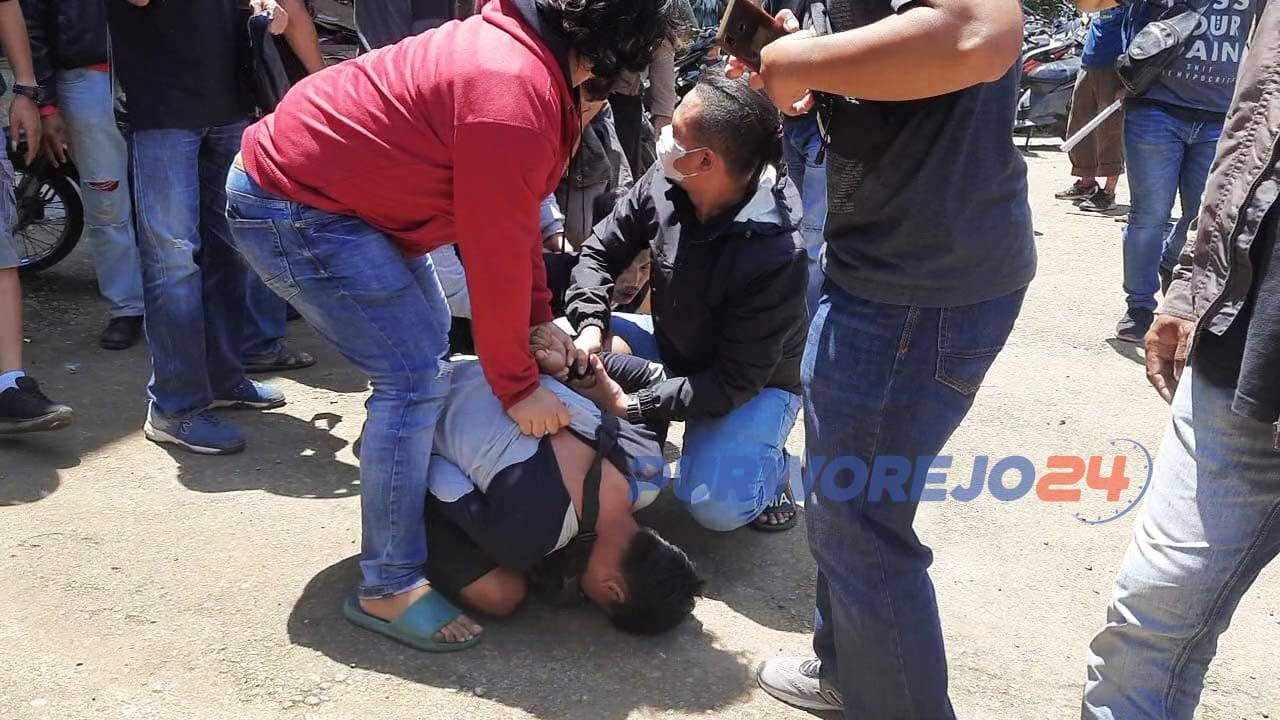 Polisi mengamankan puluhan warga Wadas