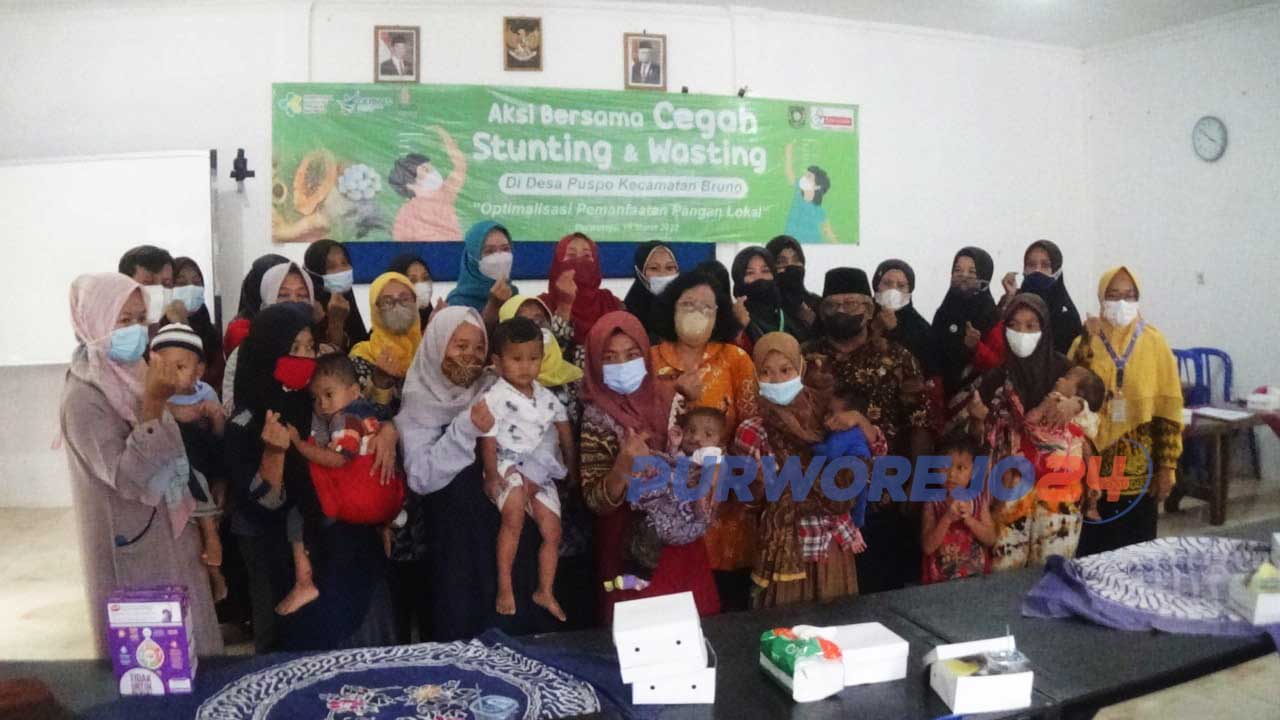 aksi bersama cegah stunting dan wasting, di balai desa Puspo Kecamatan Bruno, Selasa 15 Maret 2022