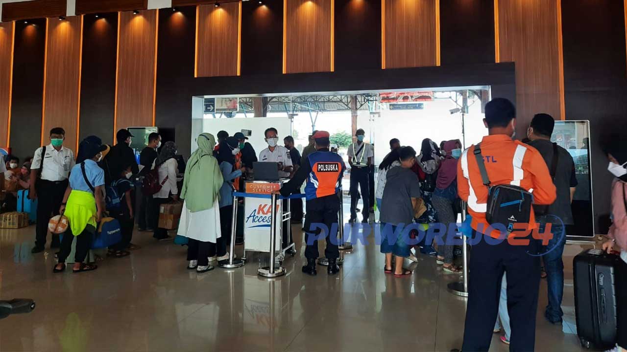 Suasana saat arus balik lebaran 2022